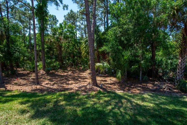 862 SW Grand Reserves Boulevard, Port St Lucie, FL 34986