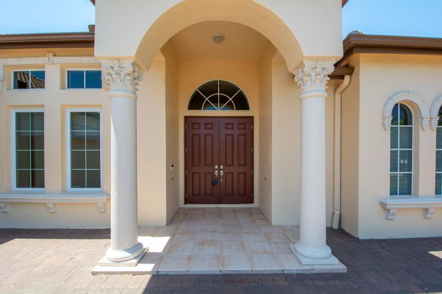 862 SW Grand Reserves Boulevard, Port St Lucie, FL 34986