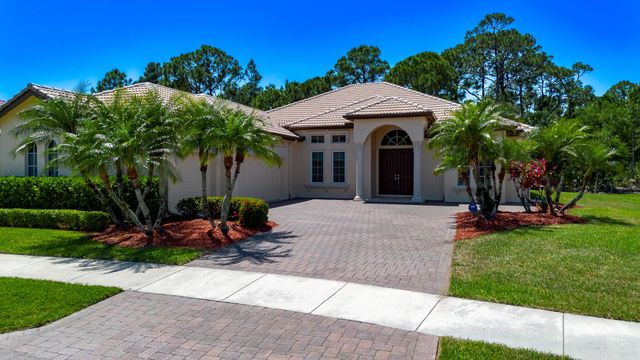 862 SW Grand Reserves Boulevard, Port St Lucie, FL 34986