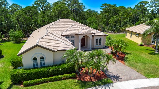 862 SW Grand Reserves Boulevard, Port St Lucie, FL 34986