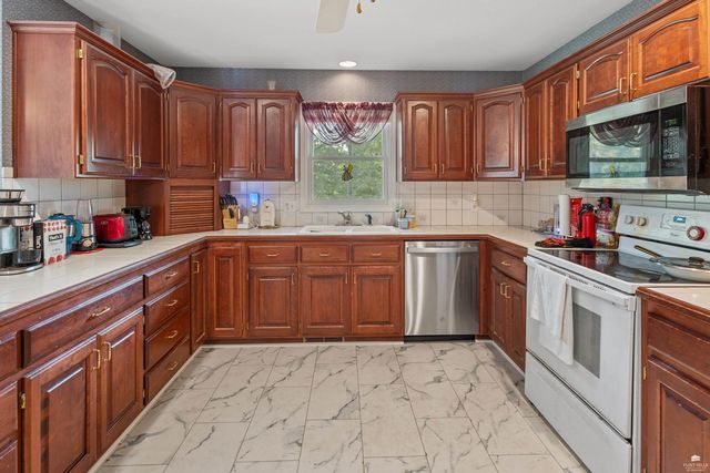 9109 Emily Circle, Manhattan, KS 66502