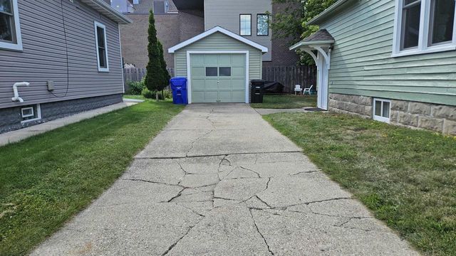 403 N CLARK STREET, Appleton, WI 54911