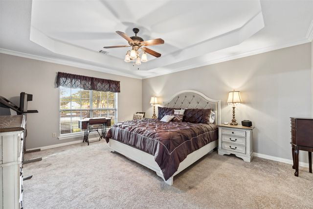3900 Creekside Court, Burleson, TX 76028