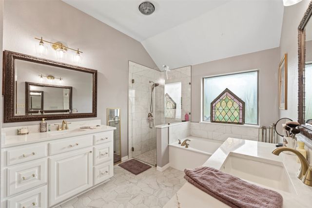 3900 Creekside Court, Burleson, TX 76028
