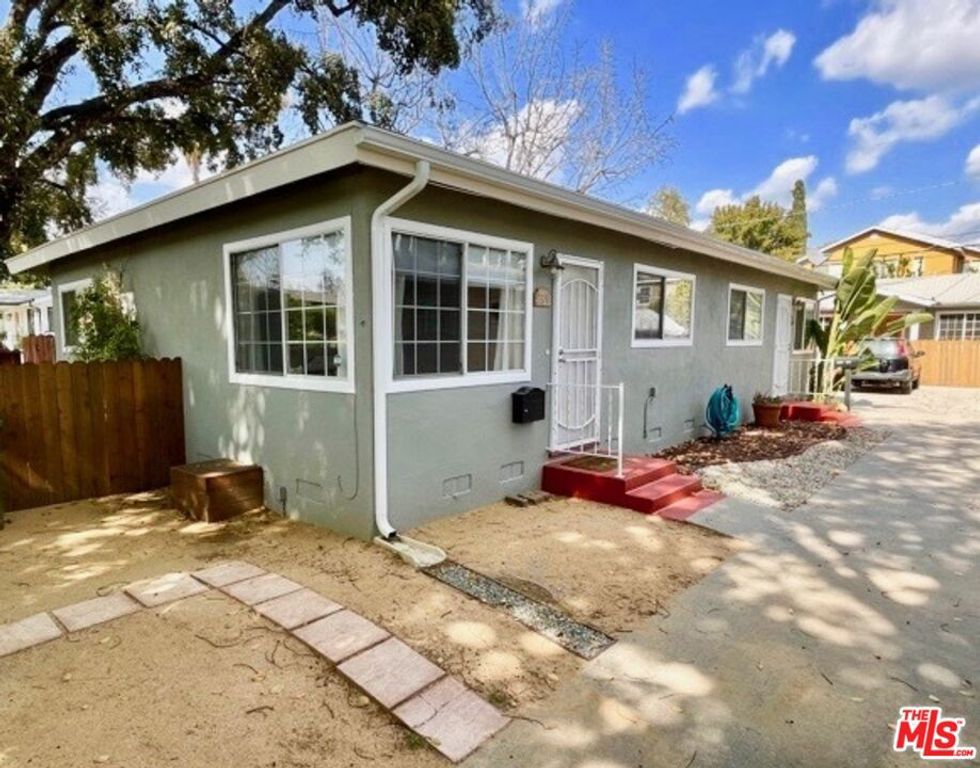 Image 1 of property listing at 3327 Atwater Avenue, Los Angeles, CA 90039