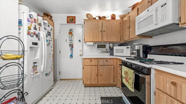 13662 Calzado Court, Victorville, CA 92392