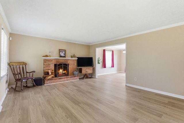 932 Hill Road, Paris, KY 40361