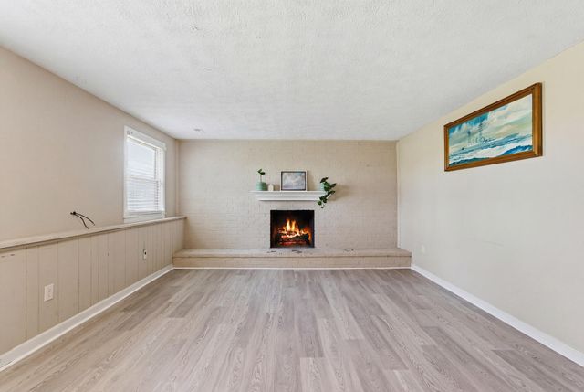 932 Hill Road, Paris, KY 40361