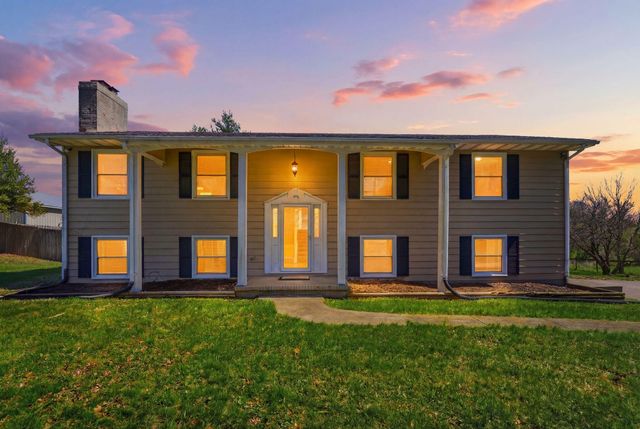 932 Hill Road, Paris, KY 40361