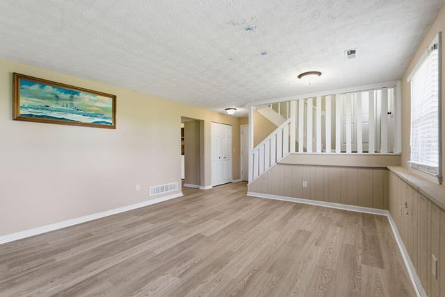 932 Hill Road, Paris, KY 40361