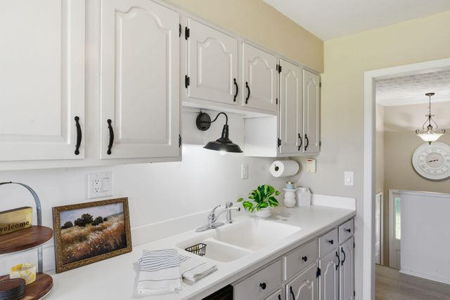 932 Hill Road, Paris, KY 40361