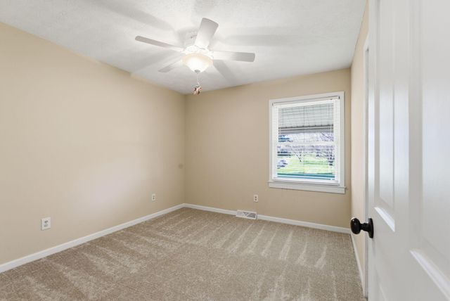 932 Hill Road, Paris, KY 40361