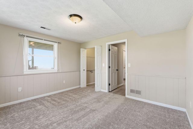 932 Hill Road, Paris, KY 40361