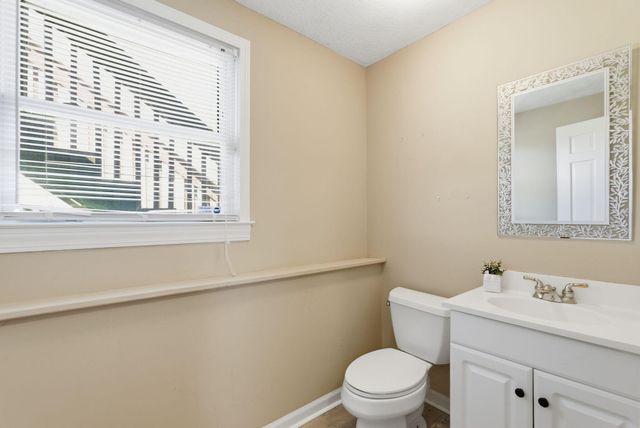 932 Hill Road, Paris, KY 40361