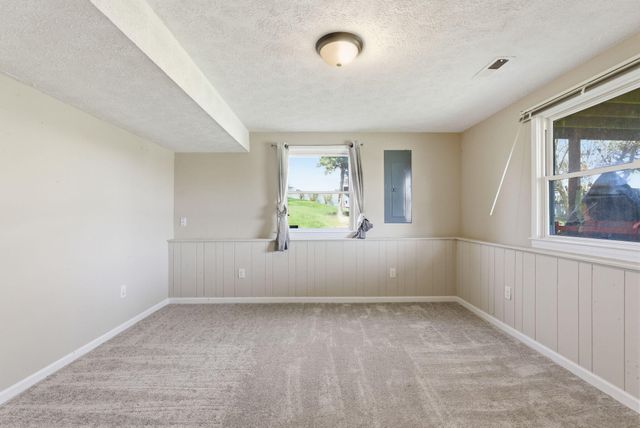 932 Hill Road, Paris, KY 40361