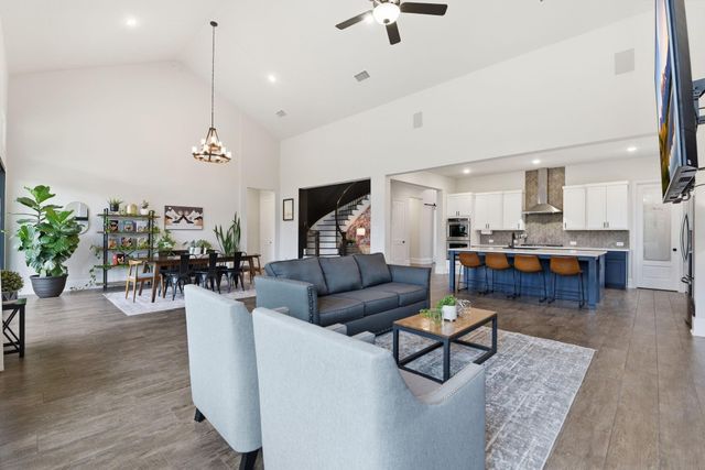 10102 S Goshawk Trail, Conroe, TX 77385