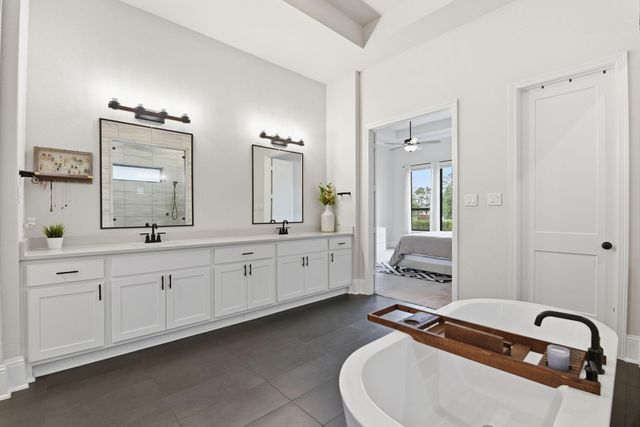 10102 S Goshawk Trail, Conroe, TX 77385