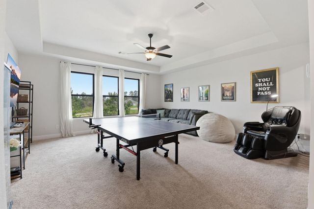 10102 S Goshawk Trail, Conroe, TX 77385