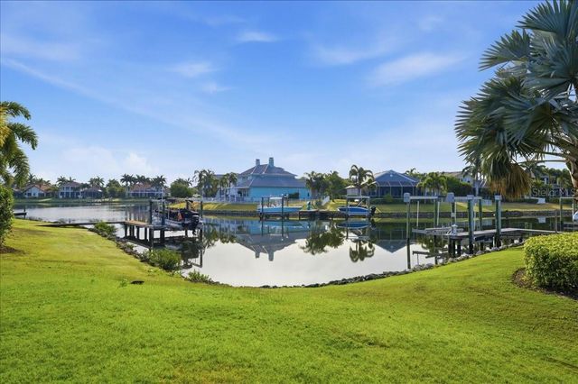 5303 FISHERSOUND LANE, Apollo Beach, FL 33572