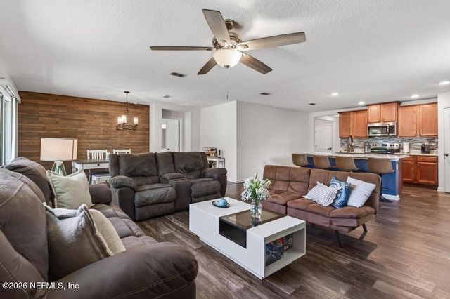 3307 BLUE CATFISH Drive, Jacksonville, FL 32226