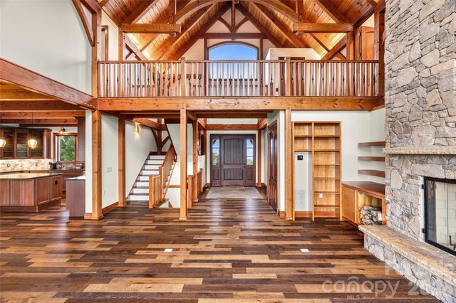 946 Ridge Road, Green Mountain, NC 28740