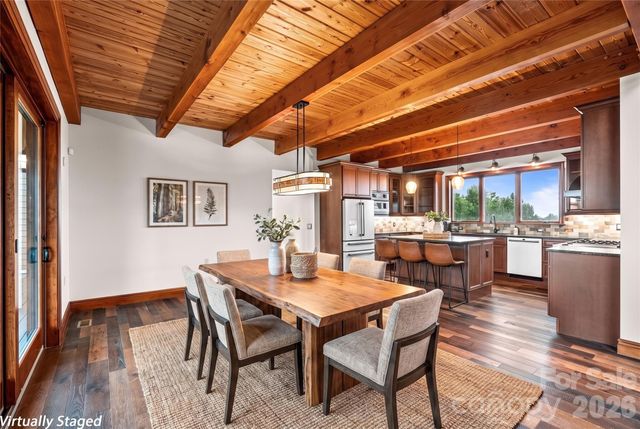 946 Ridge Road, Green Mountain, NC 28740