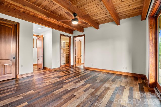946 Ridge Road, Green Mountain, NC 28740