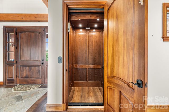 946 Ridge Road, Green Mountain, NC 28740