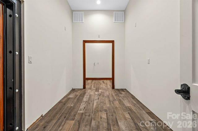 946 Ridge Road, Green Mountain, NC 28740