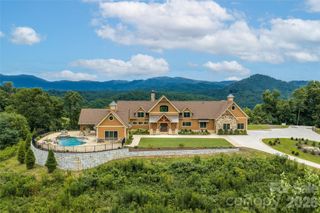 946 Ridge Road, Green Mountain, NC 28740