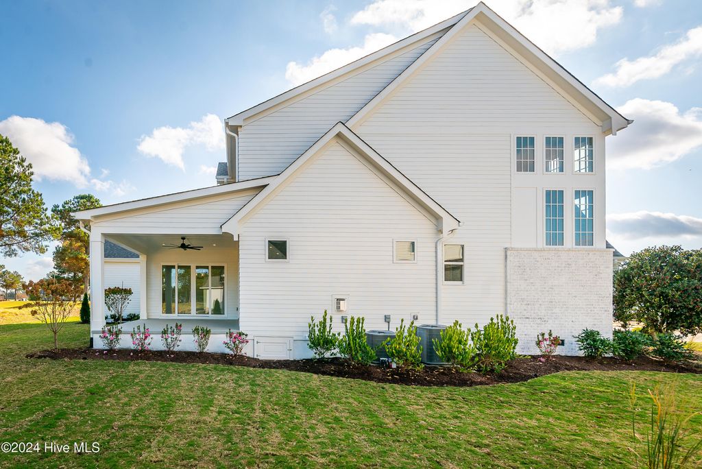 Image 33 of property listing at 124 Pine Tree Point, Snow Hill, NC 28580