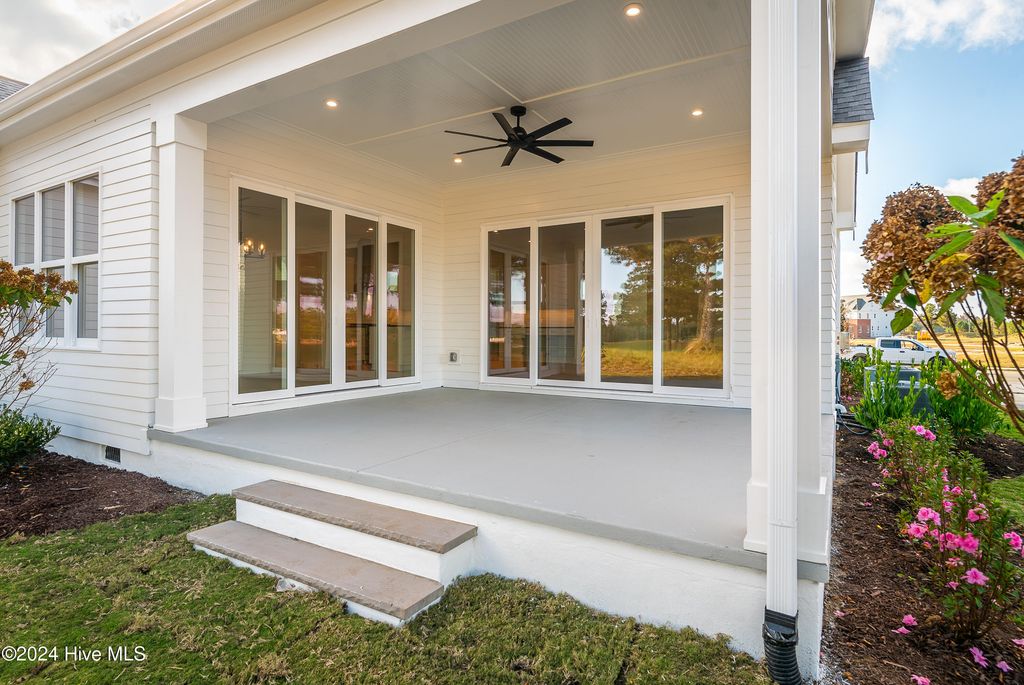Image 38 of property listing at 124 Pine Tree Point, Snow Hill, NC 28580