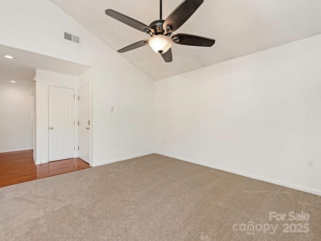 5011 Sharon Road J, Charlotte, NC 28210