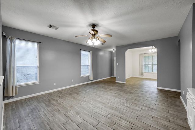 8723 Willow Grove Drive, Tomball, TX 77375