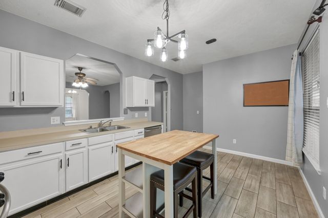 8723 Willow Grove Drive, Tomball, TX 77375