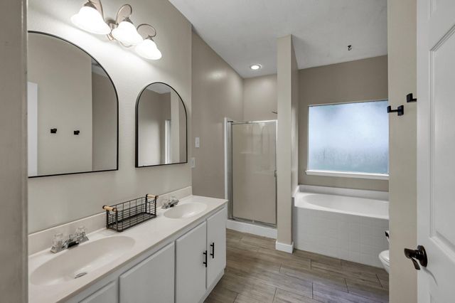 8723 Willow Grove Drive, Tomball, TX 77375
