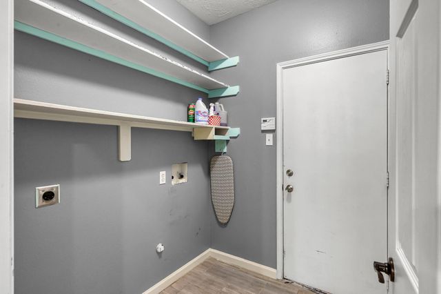 8723 Willow Grove Drive, Tomball, TX 77375