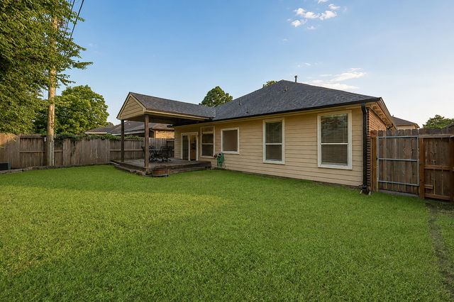 8723 Willow Grove Drive, Tomball, TX 77375