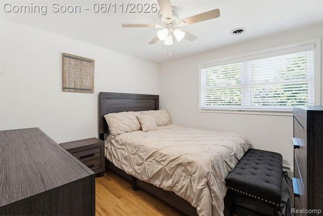 36521 Gloucester Drive, Clinton Township, MI 48035