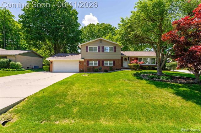 36521 Gloucester Drive, Clinton Township, MI 48035