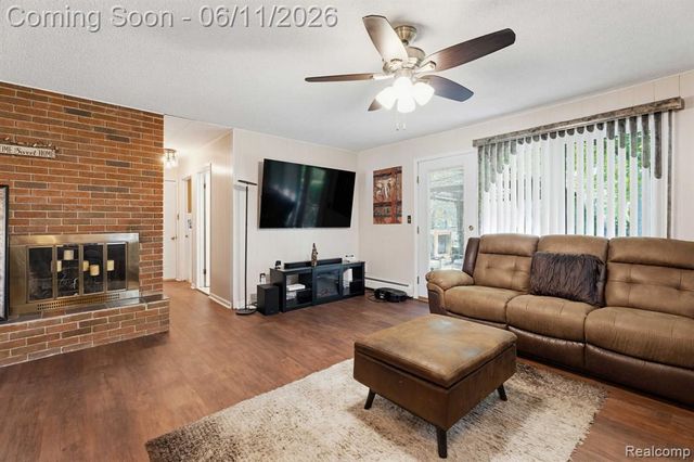 36521 Gloucester Drive, Clinton Township, MI 48035