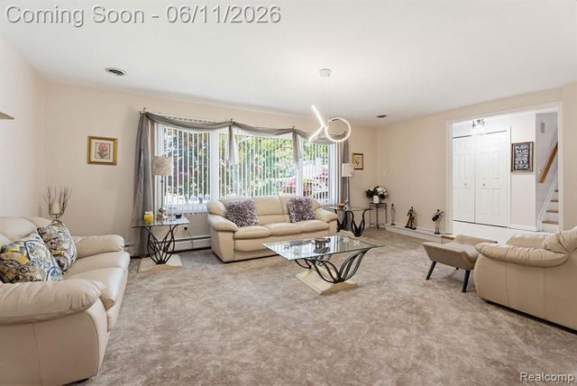 36521 Gloucester Drive, Clinton Township, MI 48035