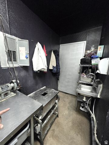 3142 S HIGHLAND DR, Millcreek, UT 84106