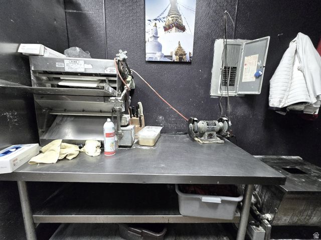 3142 S HIGHLAND DR, Millcreek, UT 84106