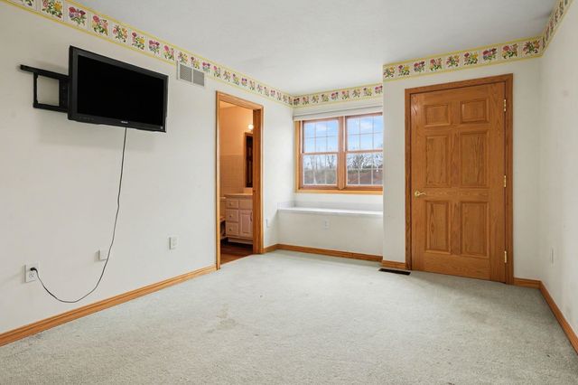 57120 Bluff Crest Drive, Elkhart, IN 46516