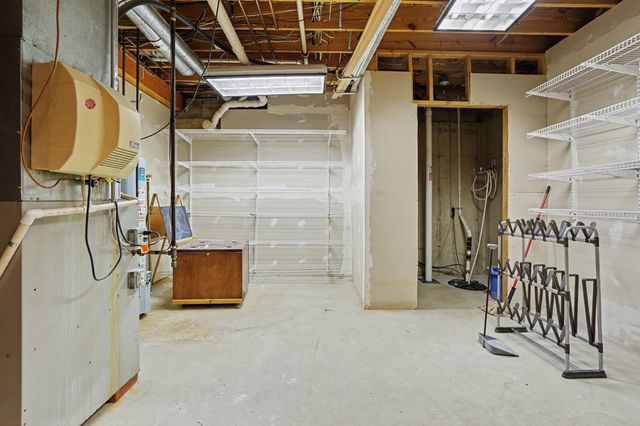 57120 Bluff Crest Drive, Elkhart, IN 46516