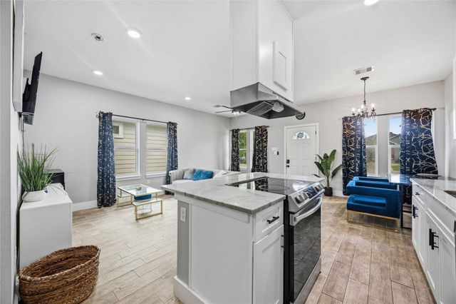 4518 Newberry Street A-B, Houston, TX 77051