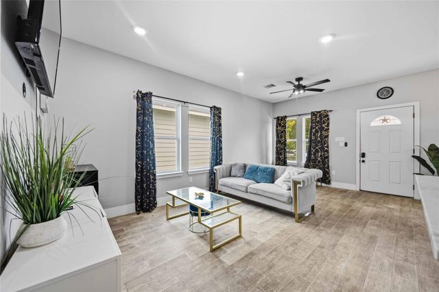 4518 Newberry Street A-B, Houston, TX 77051