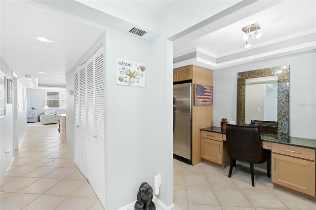 8776 MIDNIGHT PASS ROAD C204, Sarasota, FL 34242