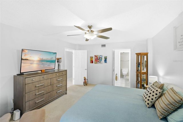 8776 MIDNIGHT PASS ROAD C204, Sarasota, FL 34242